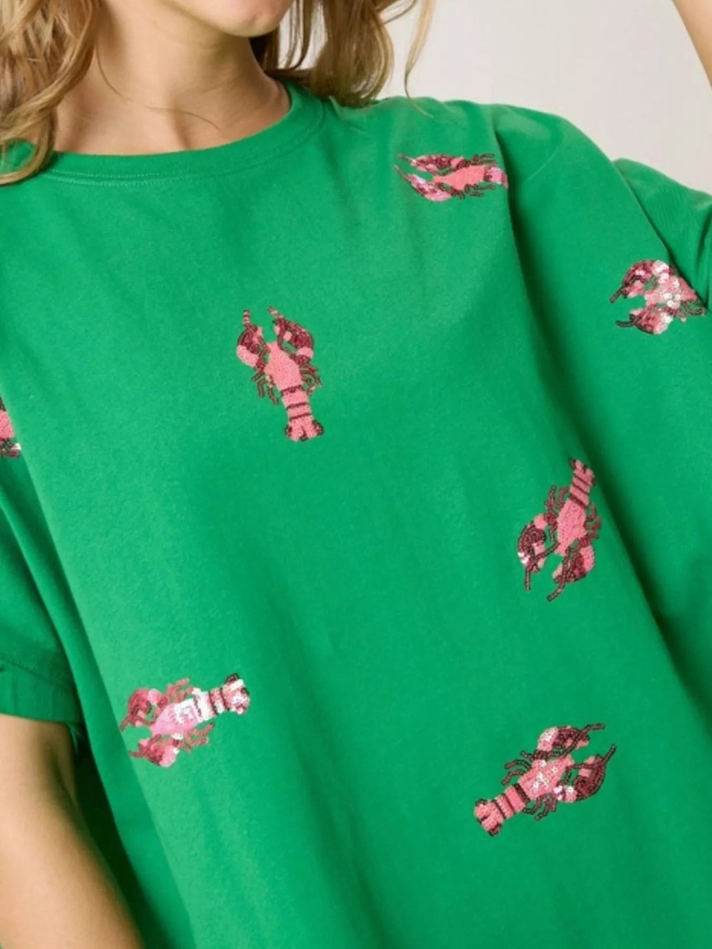 Fantastic Fawn | Sequined Lobster Oversized Tee  | Green & Pink | Medium - Picture 2 of 6